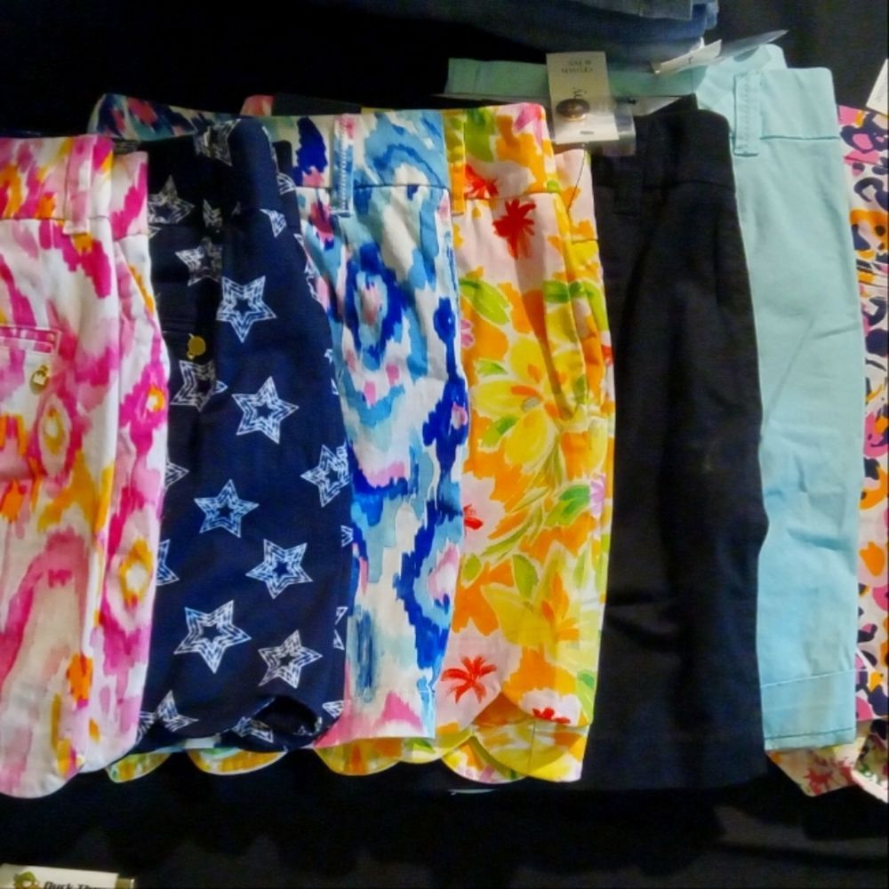 ****NWT*****CROWN & IVY SHORTS
